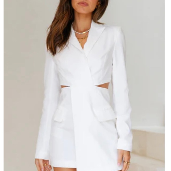 Selling brand new Hello Molly blazer dress - Picture 6 of 6